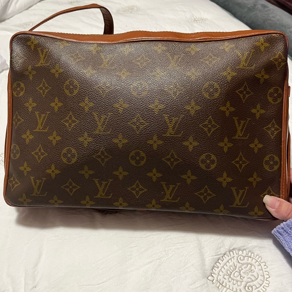 Authentic Louis Vuitton Monogram Brown Messenger Bag COA is available